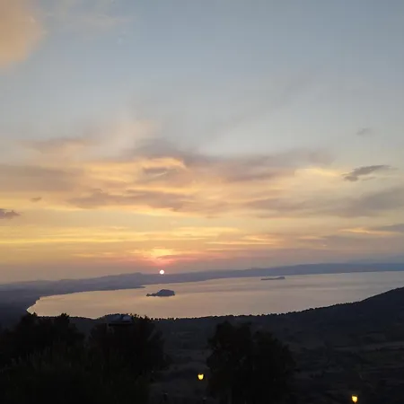 Glamping - Surfcamp 博尔塞纳