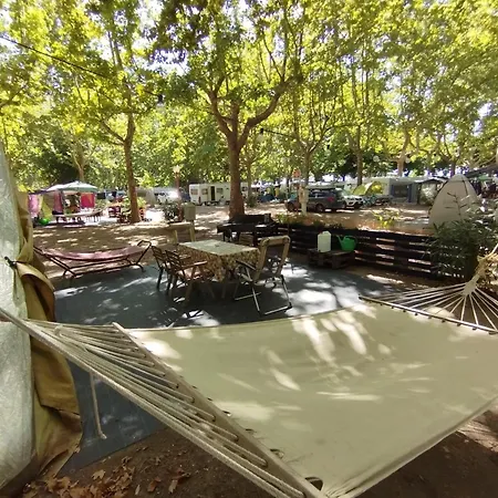 Glamping - Surfcamp 豪华帐篷 *